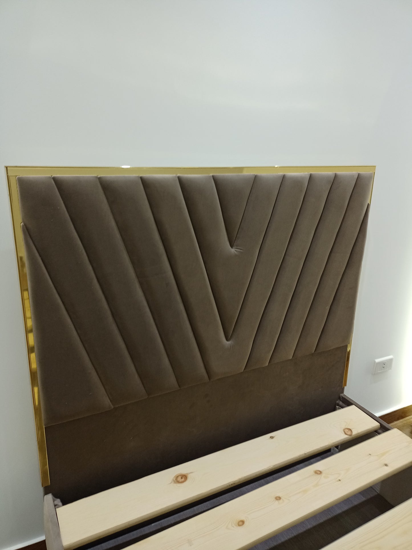 Brentford bed