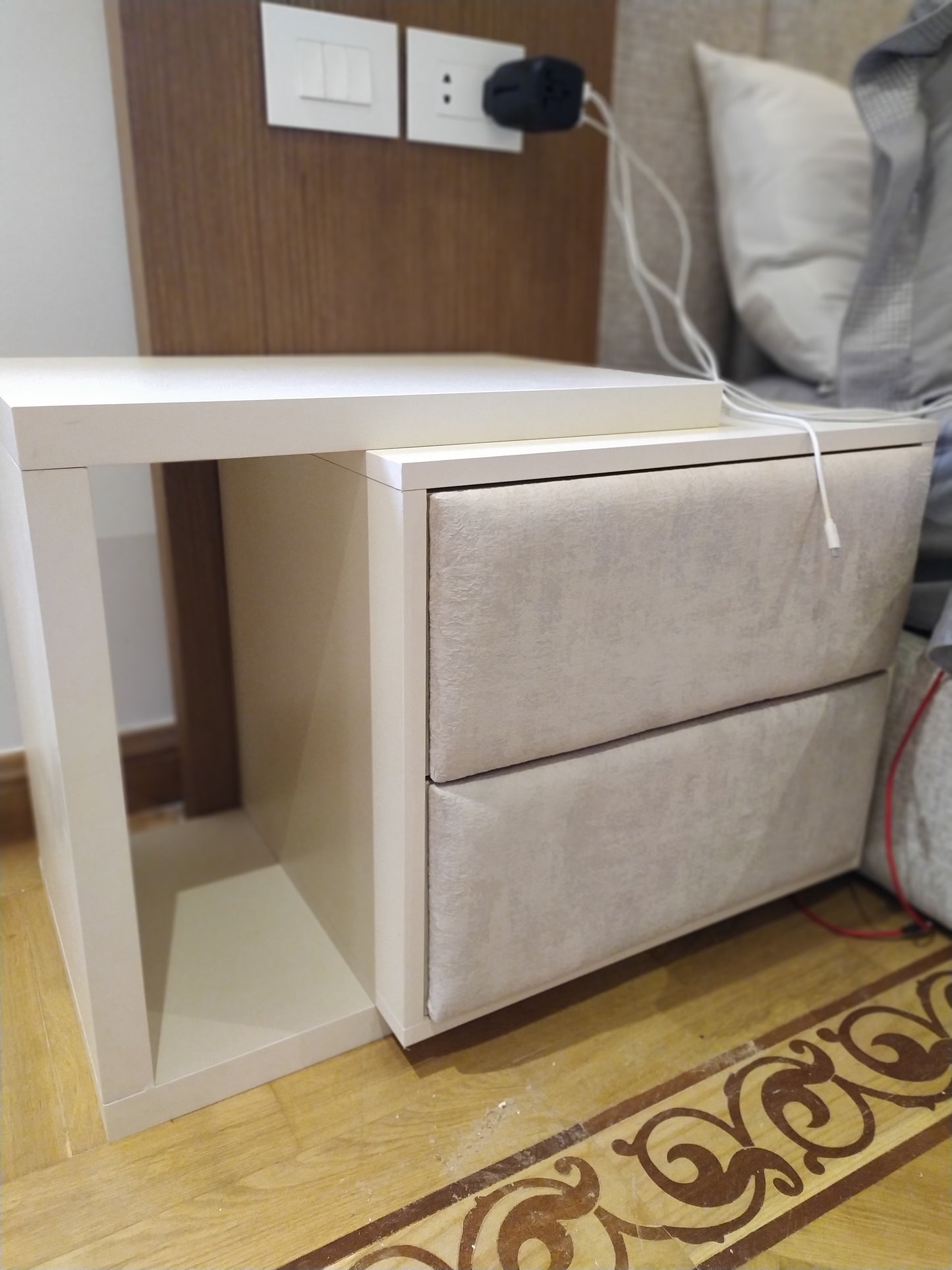 London commode